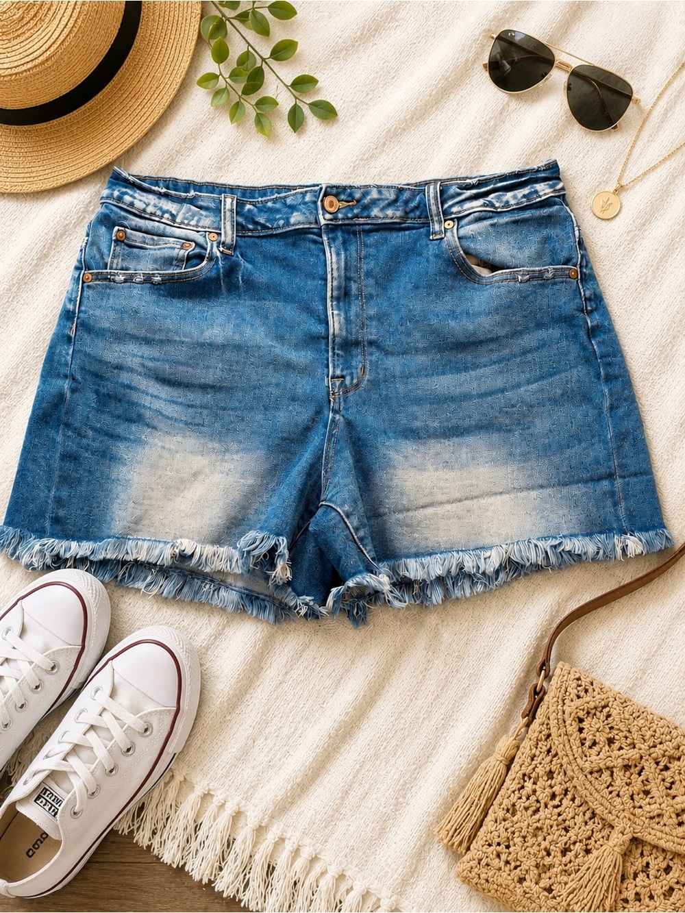 Zenana Outfitters Super Stretch Frayed Hem Denim Shorts Size 1X  Jean Shorts